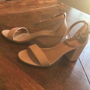Report Beige Wedges
